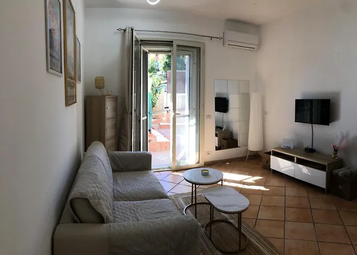 Sara Casa Acitrezza 아파트